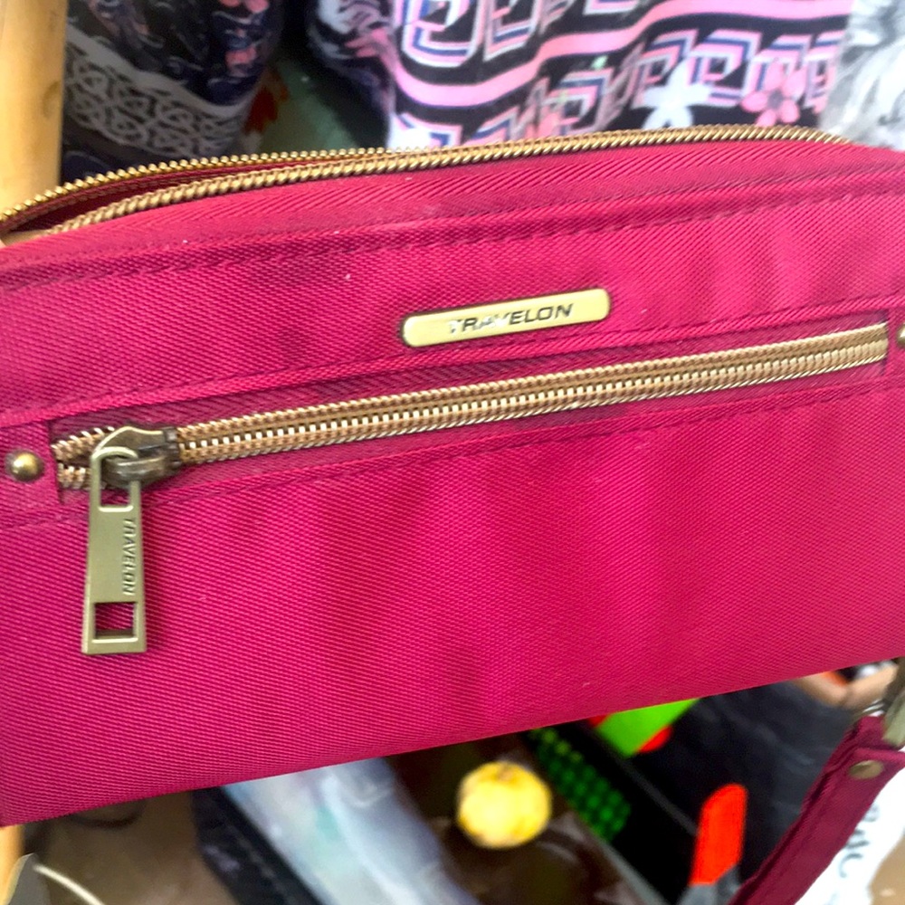 New - TRAVELON .Wallet- Clutch